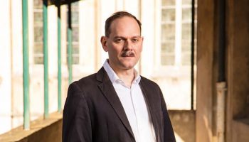 Un homme et Les Lettres d’amour de la religieuse portugaise : deux occasions d’approcher l’univers singulier de Gaël Leveugle - Critique sortie Théâtre Bagnolet Théâtre L'Echangeur