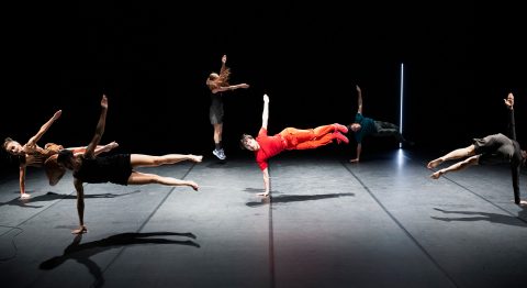 Hasard, l’enthousiasmant jeu probabiliste de Pierre Rigal - Critique sortie Danse Saint-Quentin-en-Yvelines Théâtre de Saint-Quentin-en-Yvelines