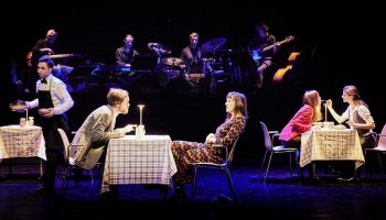 La force qui ravage tout, de David Lescot : un tourbillon sentimental qui fait perdre la tête aux spectateurs. - Critique sortie Théâtre Tours Théâtre Olympia - CDNT