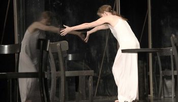 Café Müller, le chef-d’œuvre de Pina Bausch - Critique sortie Danse Paris Théâtre de la Ville Hors-les-murs à La Villette