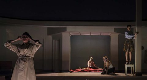 Des femmes qui nagent de Pauline Peyrade, mise en scène d&rsquo;Emilie Capliez - Critique sortie Théâtre saint denis Théâtre Gérard Philipe - CDN de Saint-Denis