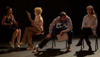 En répétition, un texte de Samuel Gallet pour et par les brillants élèves du Studio I ESCA, éclaire les enjeux du théâtre contemporain - Critique sortie Théâtre