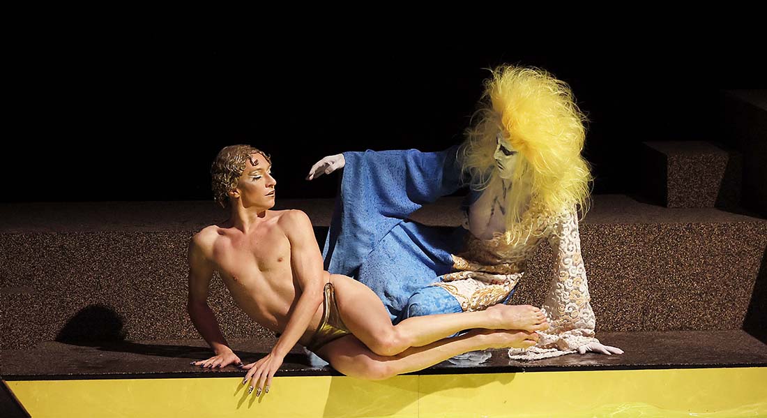 Gold Shower  / Aussi bien que ton cœur ouvre moi tes genoux de François Chaignaud et Akaji Maro - Critique sortie Danse Paris Chaillot - Théâtre national de la danse