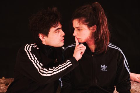 ADN, mis en scène par Marie Mahé, ou les affres sombres du collectif - Critique sortie Théâtre Paris Théâtre de la Tempête