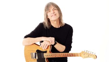 Mike Stern, véritable « guitar hero » au New Morning - Critique sortie Jazz / Musiques Paris new morning
