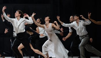 Avec Pit, le Corps de Ballet de l’Opéra de Paris nous entraine dans un monde exaltant - Critique sortie Danse Paris Opéra Garnier