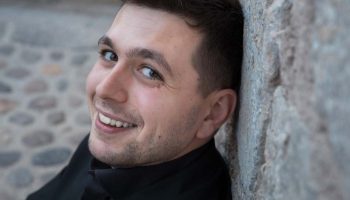 Le chef du chœur de chambre Dulci Jubilo Christopher Gibert évoque son travail sur la partition d&rsquo;Au Nom du Père - Critique sortie  Paris EGLISE SAINT-EUSTACHE