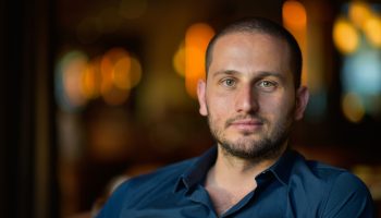 Jeremy Hababou présente son dernier opus, des histoires sans parole qu’il interprète en solo, avec délicatesse et sensibilité - Critique sortie Jazz / Musiques Paris L'Européen