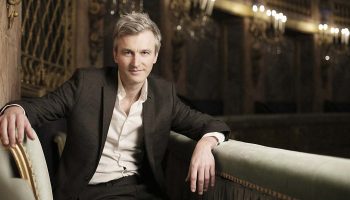 Armide, nouvelle production mise en scène par Dominique Pitoiset, avec Le Poème Harmonique dirigé par Vincent Dumestre - Critique sortie Classique / Opéra Versailles Opéra Royal du Château de Versailles