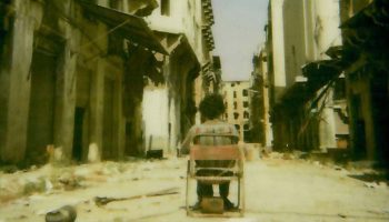 Joël Jouanneau porte sur scène le premier livre de Patrick Bouvet, In situ - Critique sortie Théâtre Paris Théâtre de la Bastille