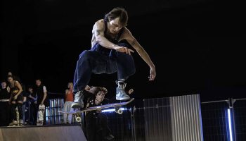 Avec Skatepark, Mette ingvartsen met le skate-board sous les feux de la rampe - Critique sortie Danse Paris Grande Halle de la Villette