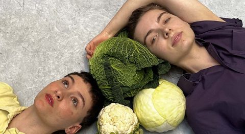 Régime soupe aux choux : mode d’emploi, un spectacle de Chloé Heckmann, Léa Goldstein et Yoanna Bolzli tout aussi instructif que rafraîchissant - Critique sortie Théâtre Paris Théâtre des Déchargeurs