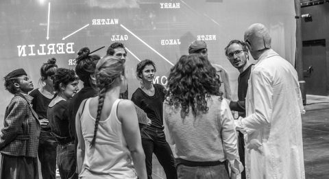 Sylvain Creuzevault adapte « L’Esthétique de la résistance » de Peter Weiss : une traversée des œuvres et de l’histoire à la lumière de la lutte des classes - Critique sortie Théâtre Paris L’Odéon-Théâtre de l’Europe