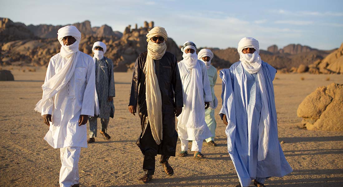 Tinariwen, dans un blues du désert - Critique sortie Jazz / Musiques Paris Salle Pleyel