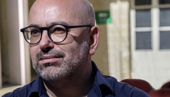 Armel Roussel met en scène Baal de Brecht, comme une fête iconoclaste et joyeuse - Critique sortie Théâtre Paris. Théâtre de la Tempête