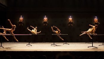 MOMO, une nouvelle création fascinante de la Batsheva d’Ohad Naharin - Critique sortie Danse Paris A l'affiche