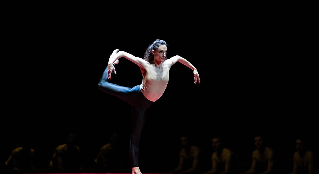 Le Ballet de l’Opéra de Paris rend un attrayant hommage au chorégraphe Maurice Béjart - Critique sortie Danse Paris Opéra Bastille