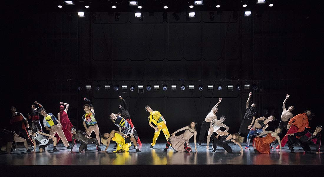 STATIC SHOT de Maud Le Pladec avec les danseurs du CCN-Ballet de Lorraine - Critique sortie  Paris