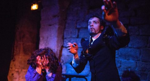 « Eurydice aux Enfers », Gwendoline Destremau réinvente le mythe d’Orphée en envoyant Eurydice retrouver son amant décédé - Critique sortie Avignon / 2023 Avignon Avignon Off. Théâtre des Carmes