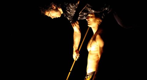 « Mon nom est Hor », un collage surréaliste de Wanja Kahlert et Adrià Montaña qui compose une atmosphère unique - Critique sortie Avignon / 2023 Avignon