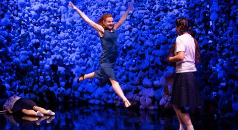 Avec « Oz », Joan Mompart réinvente aujourd’hui la fable du Magicien d’Oz, sur un texte de Robert Sandoz - Critique sortie Avignon / 2023 Avignon Avignon Off. Le 11 · Avignon