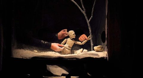 « Poussière » de la cie Infra, promenade poétique et philosophique au milieu des ruines - Critique sortie Avignon / 2023 Avignon Avignon Off. Théâtre du Train Bleu