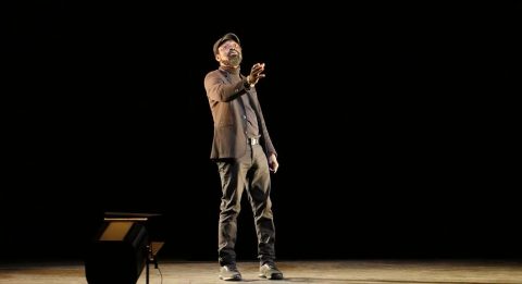 « De ce côté » de Dieudonné Niangouna, un texte très personnel sur l’exil - Critique sortie Avignon / 2023 Avignon Avignon Off. Théâtre du Train Bleu