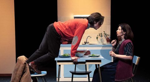 Hugo Givort présente « Dissident il va sans dire » une lecture politique ultra intelligente de la pièce de Michel Vinaver - Critique sortie Avignon / 2023 Avignon Avignon Off. Théâtre Le Petit Chien