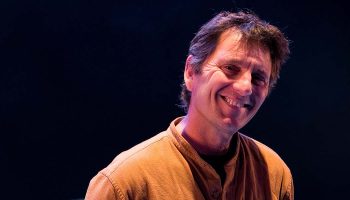 « Braconniers » : Éric Bouvron met en jeu un conflit lié au braconnage dans le pays de son enfance - Critique sortie Avignon / 2023 Avignon Avignon Off. Théâtre des Halles