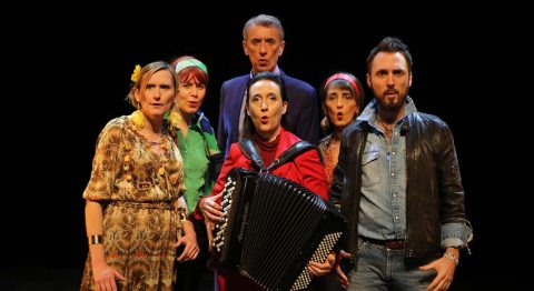 « Je l&rsquo;aime, moi non plus » (spectacle polyphonique) de Guillaume Nocture - Critique sortie Avignon / 2023 Avignon Avignon Off. Théâtre de l’Arrache-Cœur