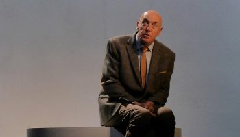 « Maîtres anciens » : Gerold Schumann adapte et met en scène la logorrhée misanthrope et savoureusement drôle de Thomas Bernhard avec le comédien François Clavier - Critique sortie Avignon / 2023 Avignon Avignon Off. Théâtre Artéphile