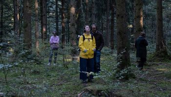 « Paysages partagés » de Stefan Kaegi et Caroline Barneaud, un spectacle qui donne à éprouver notre lien avec la Nature - Critique sortie Avignon / 2023 Pujaut Pujaut