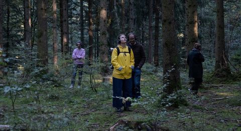 « Paysages partagés » de Stefan Kaegi et Caroline Barneaud, un spectacle qui donne à éprouver notre lien avec la Nature - Critique sortie Avignon / 2023 Pujaut Pujaut