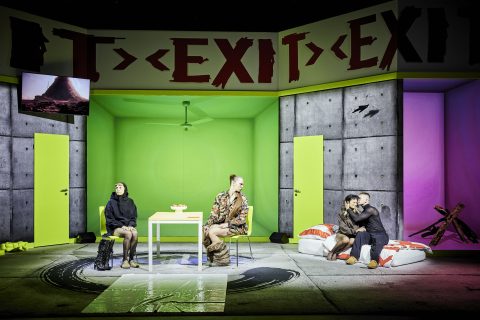 « Angela (a strange loop) », une déconcertante et troublante expérience théâtrale - Critique sortie Avignon / 2023 Avignon Festival d’Avignon. Gymnase du lycée Aubanel