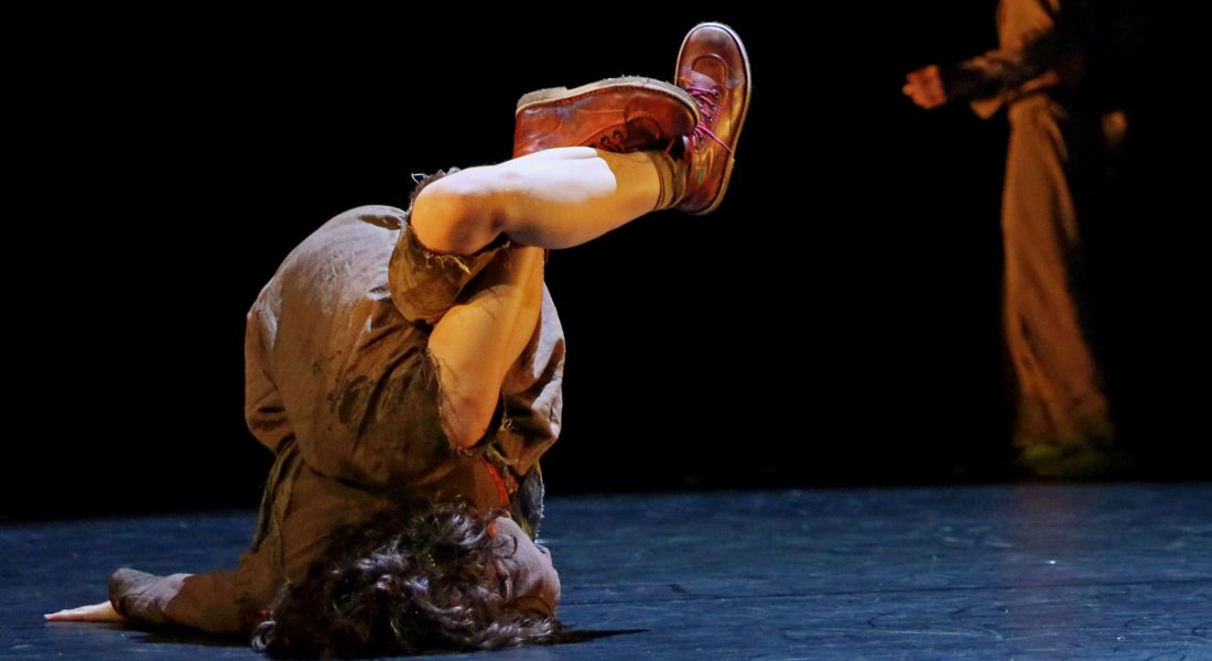 « Faraëkoto » par Séverine Bidaud, un conte et un ballet théâtral qui invite à rêver autant qu’à réfléchir - Critique sortie Avignon / 2023 Avignon Théâtre Golovine