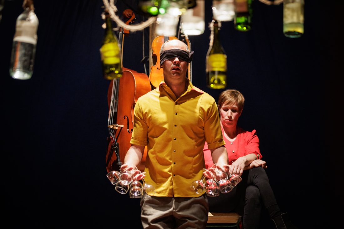 « Le Cabaret renversé » par Julien Candy et Juliette Christmann, à consommer sans modération ! - Critique sortie Avignon / 2023 Villeneuve-lès-Avignon Avignon Off. Festival Villeneuve en Scène