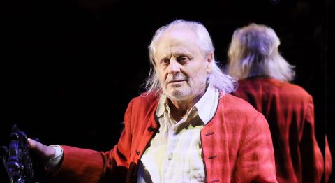 Jean-Paul Farré met ses talents au service du texte engagé « De la servitude volontaire » - Critique sortie Avignon / 2023 Avignon Théâtre le Petit Louvre
