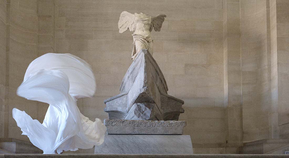 Jérôme Bel et Estelle Zhong Mengal proposent des « Danses non humaines » au Musée du Louvre - Critique sortie Danse Paris Musée du Louvre
