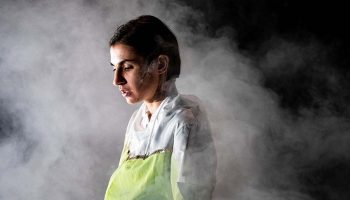 « Midi nous le dira » par Joséphine Chaffin et Clément Carabédian, création autour de la jeunesse d’aujourd’hui - Critique sortie  Marseille La Criée - Théâtre National de Marseille