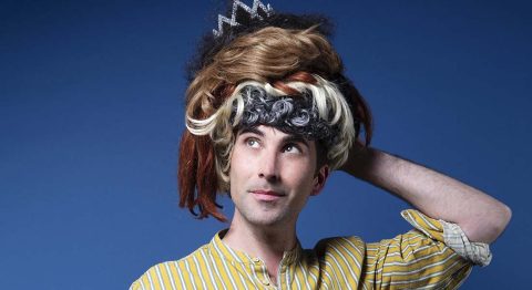 Thomas Poitevin dans « Thomas joue ses perruques » : hilarant ! - Critique sortie Théâtre Montigny-le-Bretonneux Théâtre de Saint-Quentin-en-Yvelines