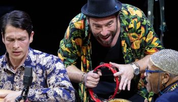 Famoudou Don Moye est à la tête d’un trio qui brasse bien des musiques afro-diasporiques - Critique sortie Jazz / Musiques Paris Espace Sorano