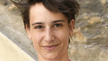 Adèle Gascuel imagine « Sirène 2428 », une étrange comédie écolo qui rêve de réparer le monde - Critique sortie  SAINT ETIENNE Comédie de Saint-Etienne - Centre Dramatique National