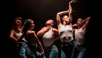 « Affranchies » par Amalia Salle se moque des codes de la danse et de la vie - Critique sortie  Bron