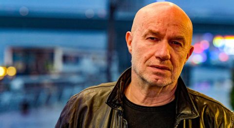 Défi réussi pour Pierre Martot dans « Le Mythe de Sisyphe » - Critique sortie Théâtre Paris Lavoir Moderne Parisien