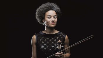 Nouveaux Mondes, avec la violoniste Ann-Estelle Médouze, sous la baguette de Case Scaglione - Critique sortie  Brunoy