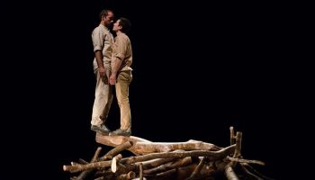 « Pour hêtre » de la compagnie Iéto, un moment hors du temps, haletant, beau et touchant - Critique sortie Cirque Paris Cirque Électrique