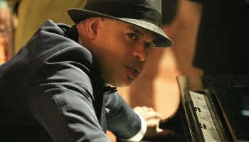 Roberto Fonseca va faire swinguer l’Olympia - Critique sortie Jazz / Musiques