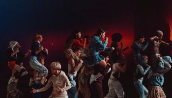 (LA)HORDE présente « Age of Content », une surabondance d’images qui se déploie dans un fourre-tout épuisant et jubilatoire - Critique sortie Danse Chalon-sur-Saône Espace des Arts - Scène Nationale
