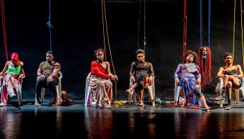 « Prophétique (on est déjà né.es) » de Nadia Beugré, un moment de bruit et de fureur queer - Critique sortie Danse Cergy Points Communs