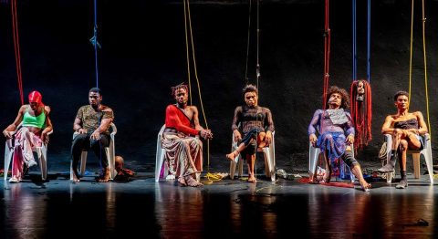 « Prophétique (on est déjà né.es) » de Nadia Beugré, un moment de bruit et de fureur queer - Critique sortie Danse Cergy Points Communs